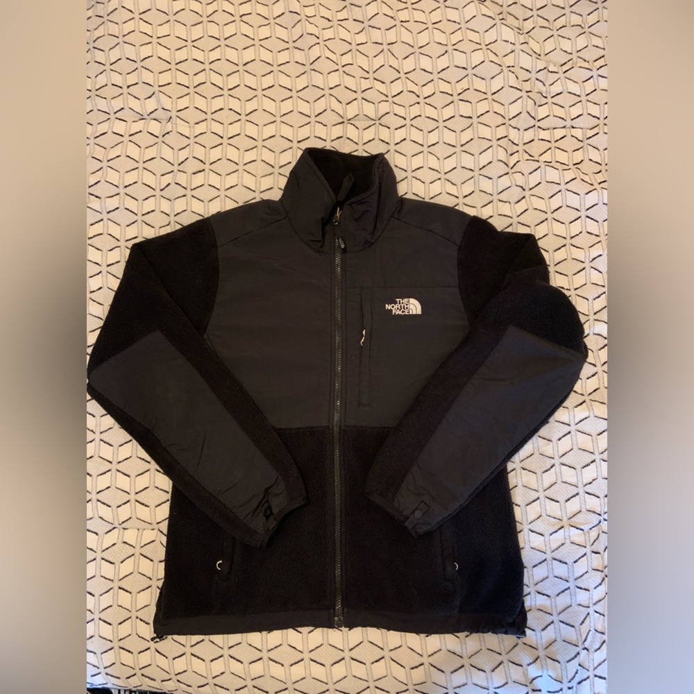 PRELOVED // The North Face Denali Jacket in Black
